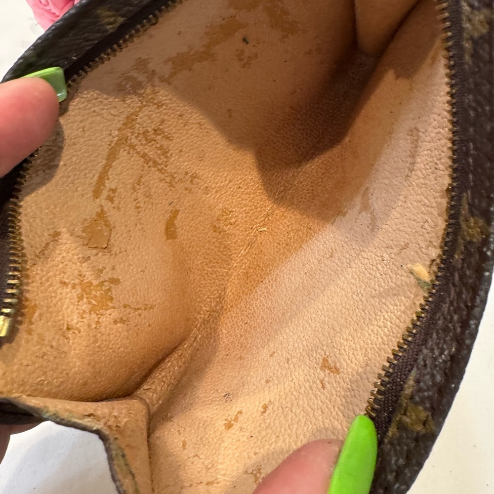 Authentic Louis Vuitton Brown Monogram Clutch - Picture 9 of 10